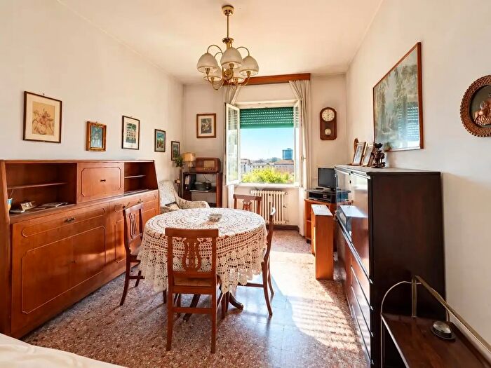 Appartamento trilocale in vendita in Viale Isonzo, Milano