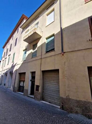 Appartamento trilocale in vendita in Via Roma, Cinigiano