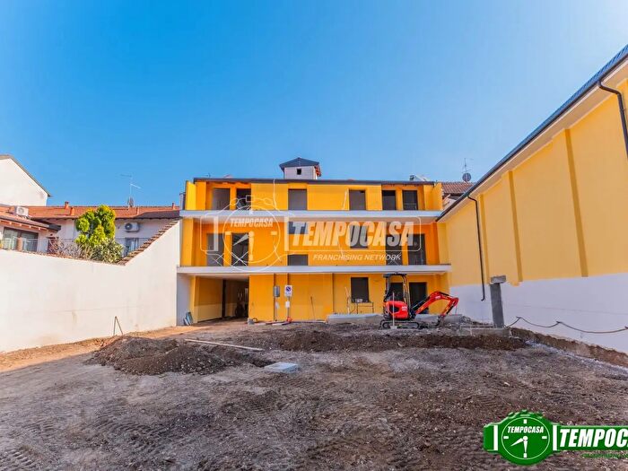 Case in Vendita e in Affitto - 3