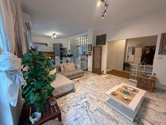 Appartamento trilocale in affitto in Piazzetta campopisano inferiore, Molo, Genova