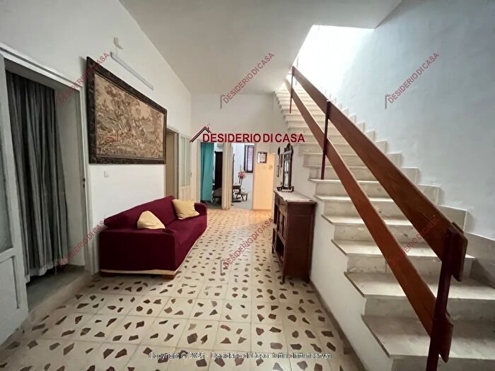 Appartamento con 9 locali in vendita in Viale della Rimembranza Terrasini Pa Italia, Terrasini