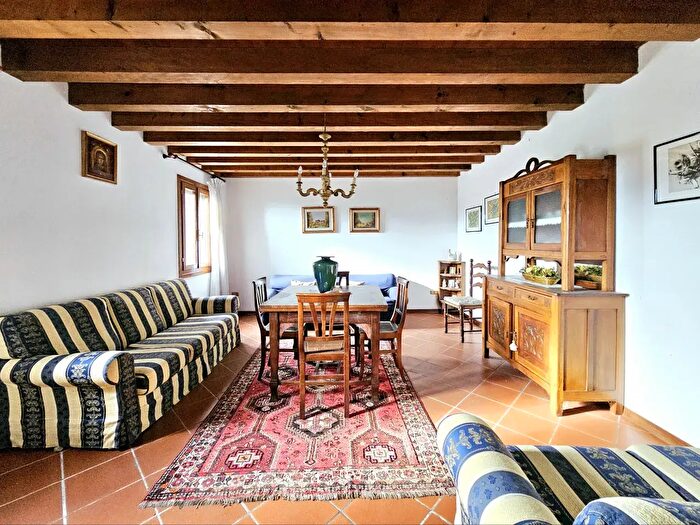 Casa con 5 locali in vendita in Via San Salvaro, Urbana