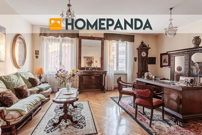 Appartamento quadrilocale in vendita in Viale Andrea Doria, Milano