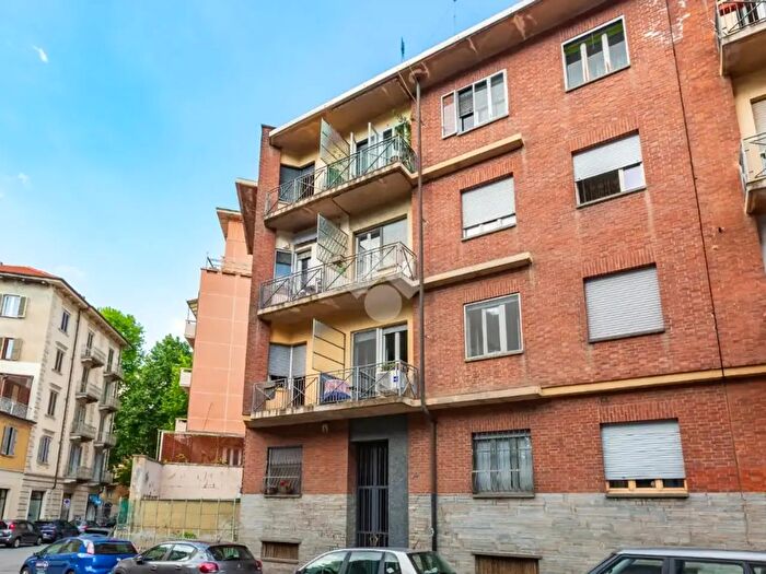 Appartamento trilocale in affitto in Via Giuseppe Moris, Torino
