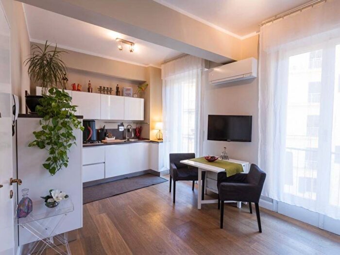 Appartamento trilocale in affitto in Via dei Guicciardini, Ponte Vecchio Pitti, Firenze