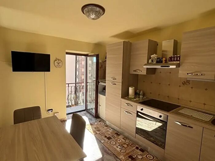 Appartamento quadrilocale in vendita in Via IV Novembre, Sesta Godano