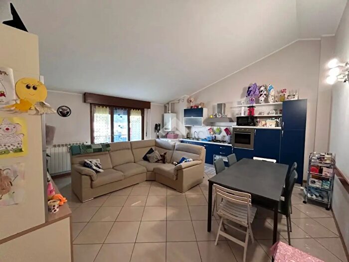 Appartamento trilocale in vendita in Via Drione, Casazza