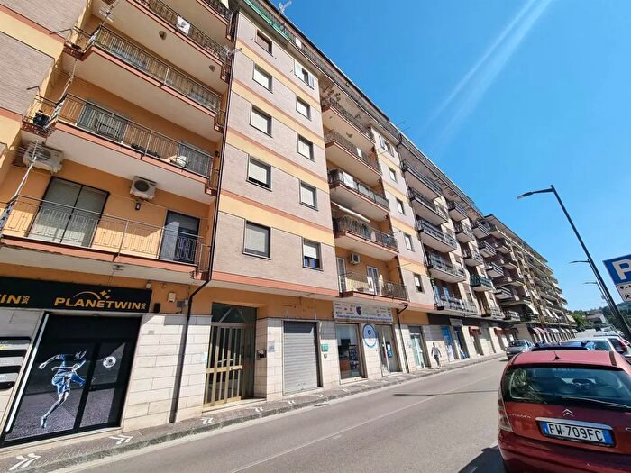 Appartamento con 5 locali in vendita in Via Gramsci, Atripalda