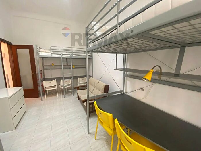 Appartamento monolocale in affitto in Via degli Orombelli, Milano