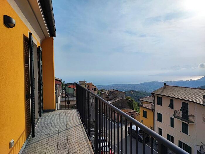 Appartamento trilocale in affitto in Dino Berisso, Centro, Cogorno