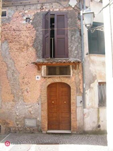 Casa bilocale in vendita in Via Porta Valle, Collepardo