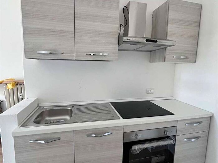Appartamento trilocale in affitto in Via Mantova, Porta Romana Medaglie d'Oro, Milano