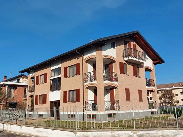 Appartamento quadrilocale in affitto in Via B Smetana, Volpiano