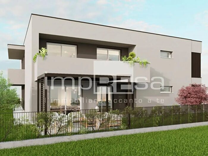 Appartamento con 5 locali in vendita in Piazzale Roma, Istrana