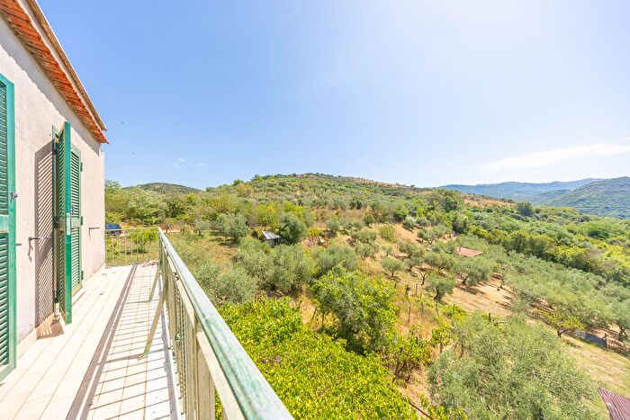 Casa quadrilocale in vendita in Via Mercorano, San Gregorio Da Sassola