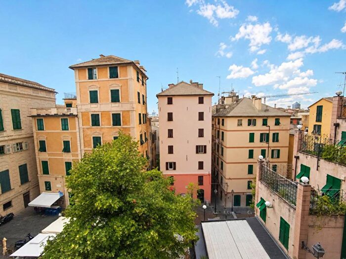 Appartamento quadrilocale in affitto in Via Balbi, Principe, Genova