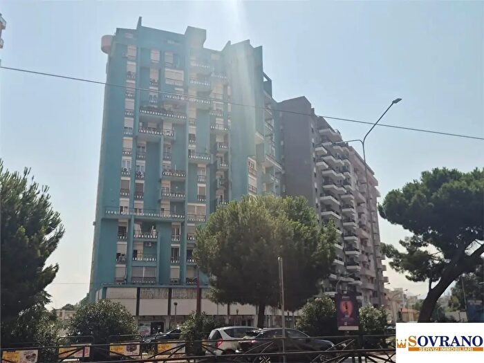 Appartamento con 6 locali in vendita in Palermo