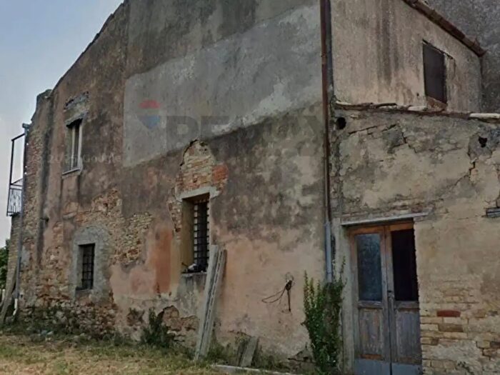 Casa trilocale in vendita in Contrada Calcara Sn, Casacanditella