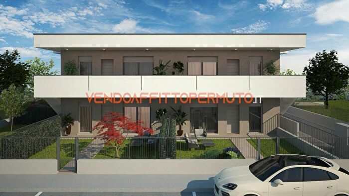 Appartamento quadrilocale in vendita in Via delle Brede, Calcinate