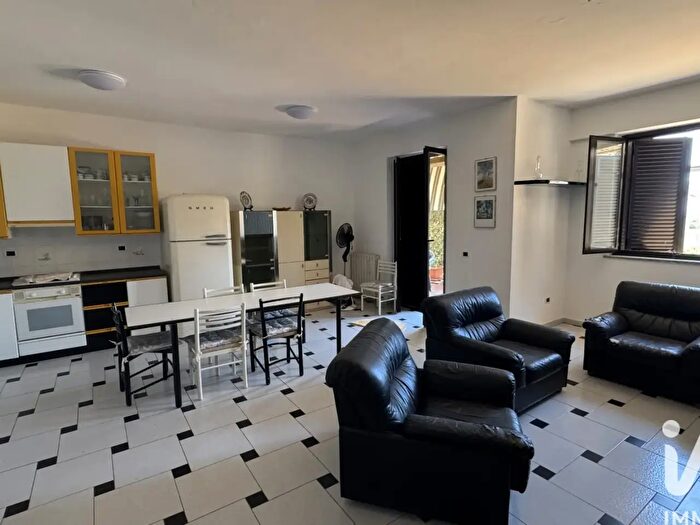 Appartamento con 5 locali in vendita in Via Oliva, Amantea
