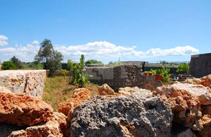 Casa bilocale in vendita in Strada Comunale Canale O Gozziche, PresicceAcquarica