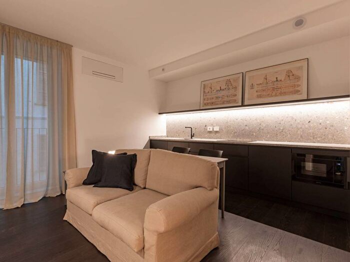 Appartamento bilocale in affitto in Via Vittorio Emanuele II, Centro Storico, Como