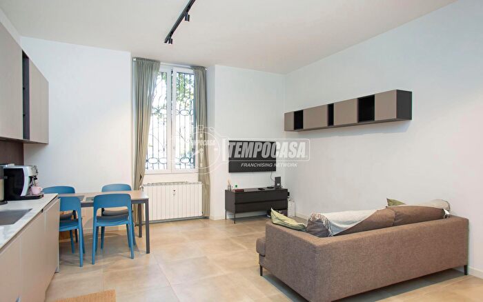 Appartamento trilocale in vendita in Via Francesco Melzi dEril, Milano