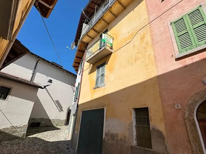 Appartamento con 5 locali in vendita in Via Dossello, Pigra