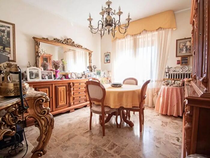 Appartamento trilocale in vendita in Via Armando Forghieri, Carpi