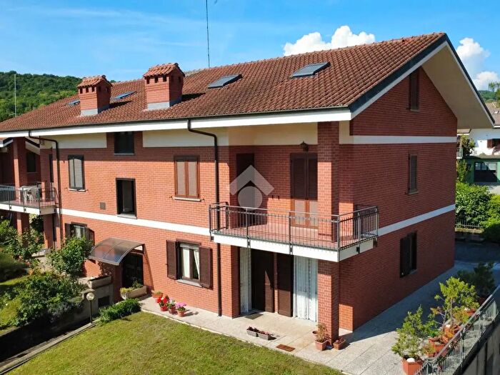 Casa con 6 locali in vendita in Vicolo Palermo, Buttigliera Alta