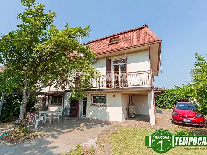 Casa con 5 locali in vendita in Via G Donizetti, Fombio
