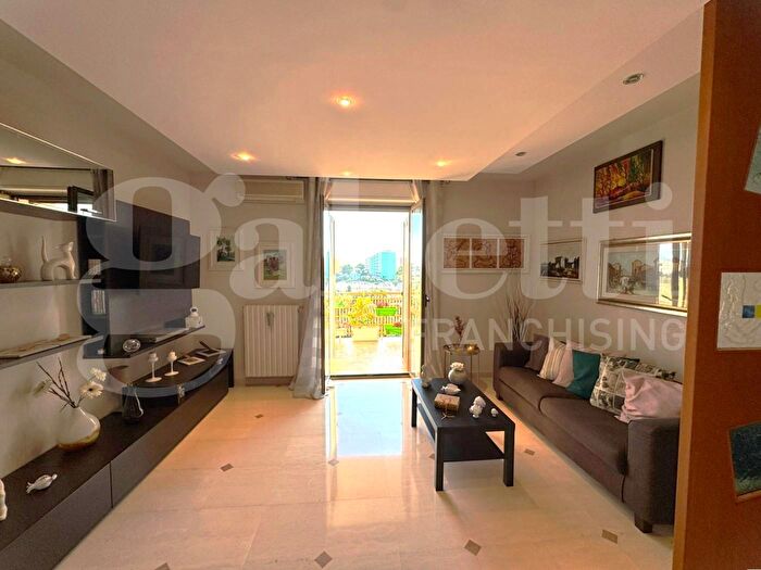 Appartamento quadrilocale in vendita in Via Rocco di Cillo, Bari