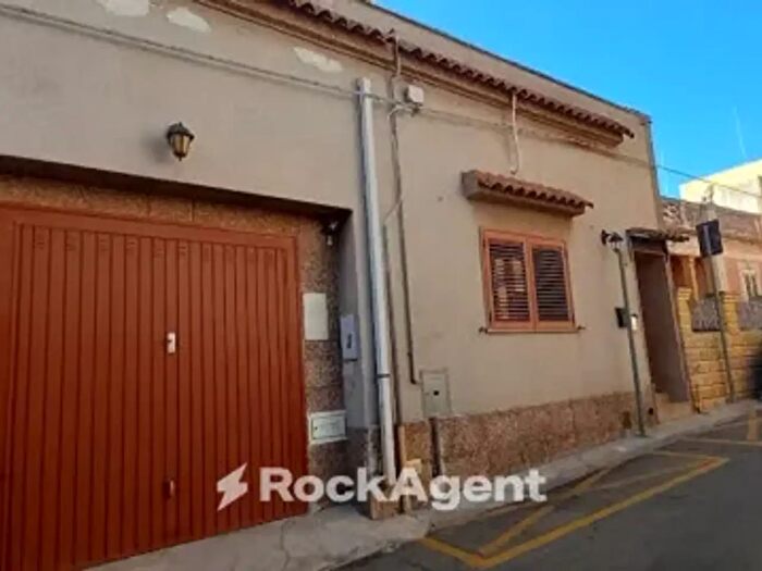 Casa trilocale in vendita in Via Belvedere, Sannicola