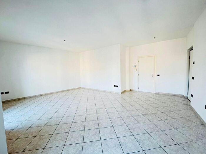 Appartamento trilocale in vendita in Via Cesare Battisti, Ghedi