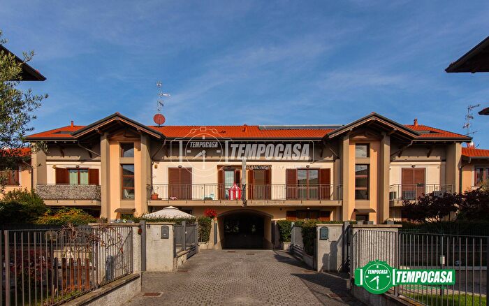 Appartamento trilocale in vendita in Via Wolfgang Amadeus Mozart, Vanzaghello