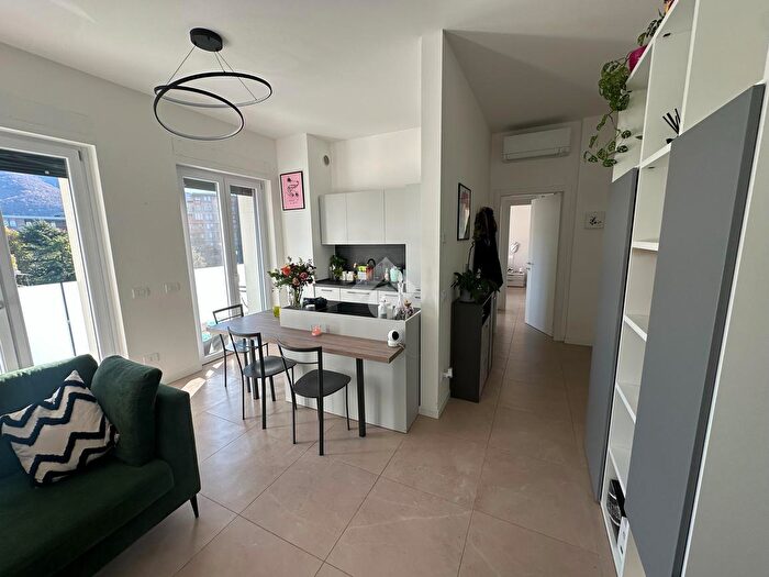 Appartamento bilocale in vendita in Brescia