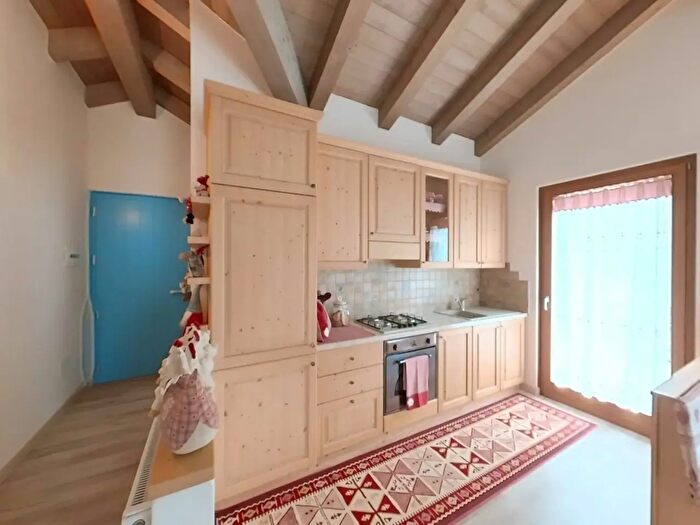 Casa trilocale in vendita in Via di Dossi, Vermiglio