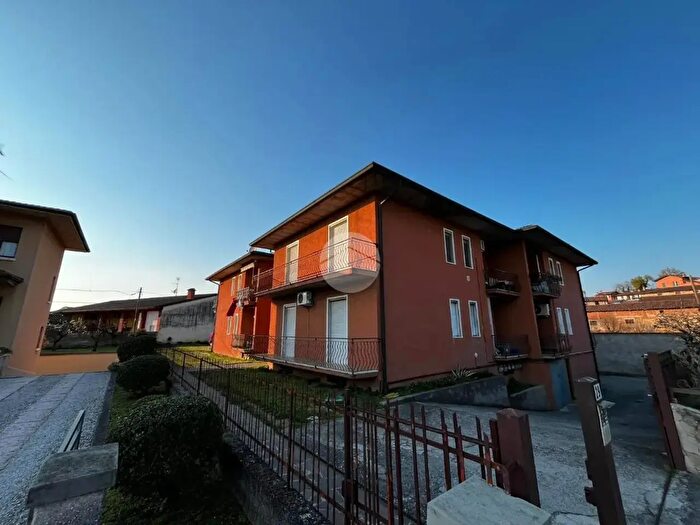 Appartamento trilocale in vendita in Via Marina, Capriano Del Colle