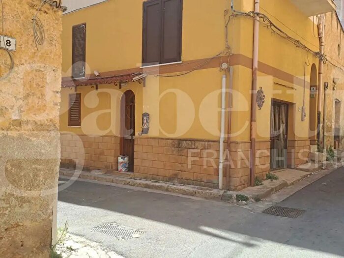 Appartamento bilocale in vendita in Via Regalbuto, Bagheria