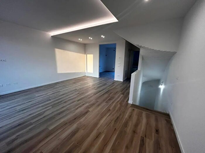Casa con 10 locali in vendita in Stanghella
