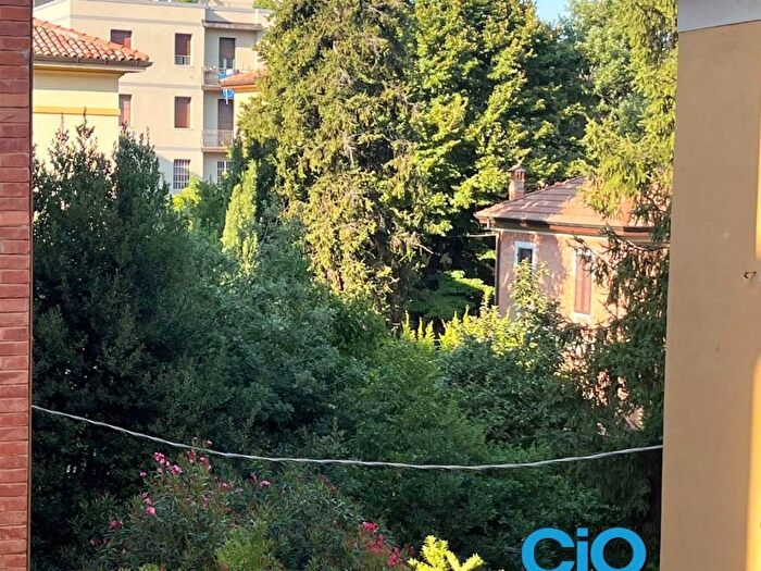 Appartamento con 6 locali in vendita in Massarenti, Bologna
