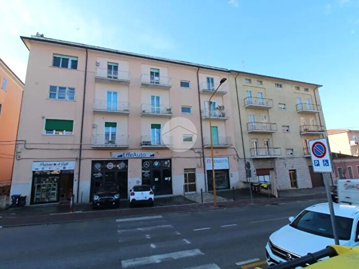 Appartamento trilocale in vendita in Via G Garibaldi, Campobasso