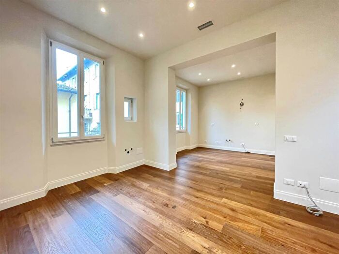 Appartamento con 5 locali in affitto in Viale Francesco Petrarca, Porta Romana, Firenze