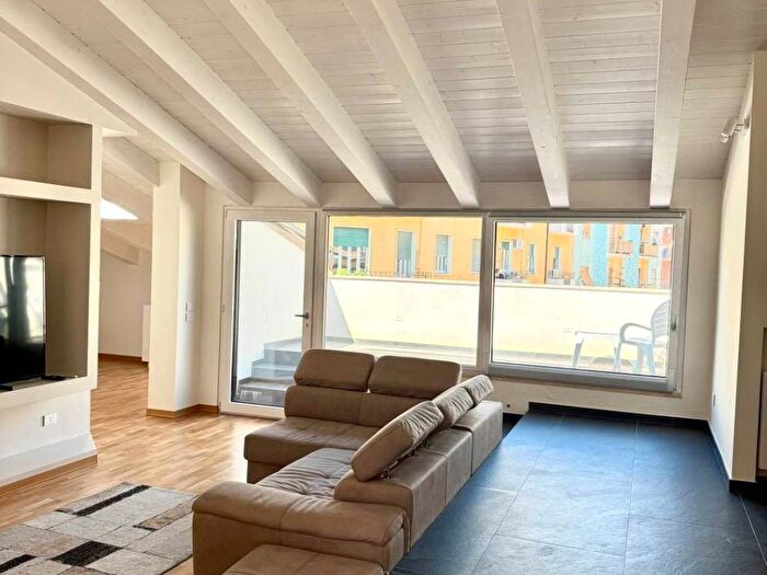 Casa trilocale in affitto in Corso Giuseppe Mazzini, Centro, Cosenza
