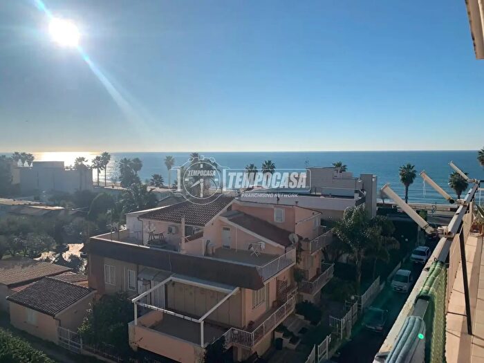 Appartamento quadrilocale in vendita in Via Campania, Terracina