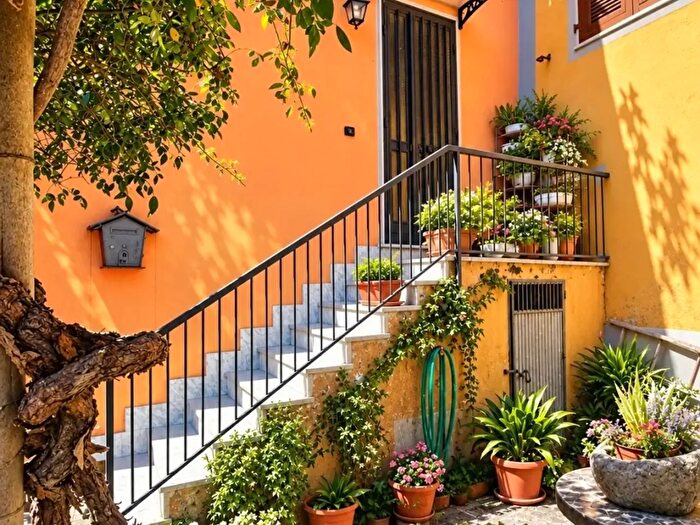 Casa con 7 locali in vendita in Aulla