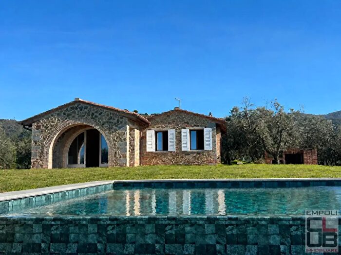 Casa quadrilocale in vendita in Parco Acquaria, Vinci