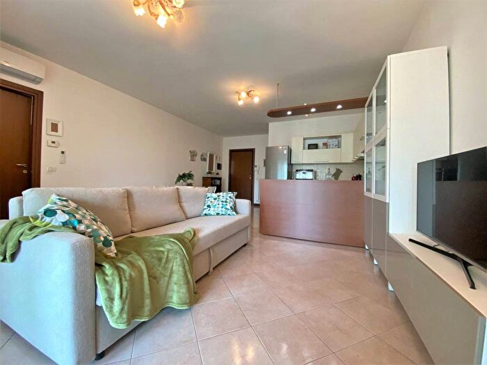 Appartamento trilocale in affitto in Via Sandro Pertini, Forlimpopoli