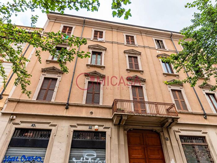 Appartamento monolocale in affitto in Via Federico Confalonieri, Isola, Milano