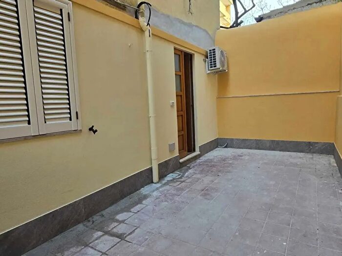 Casa bilocale in vendita in Via IV Novembre, Sassari